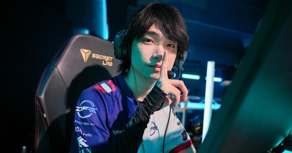 Meiy選手のデバイスとプロフィールの画像