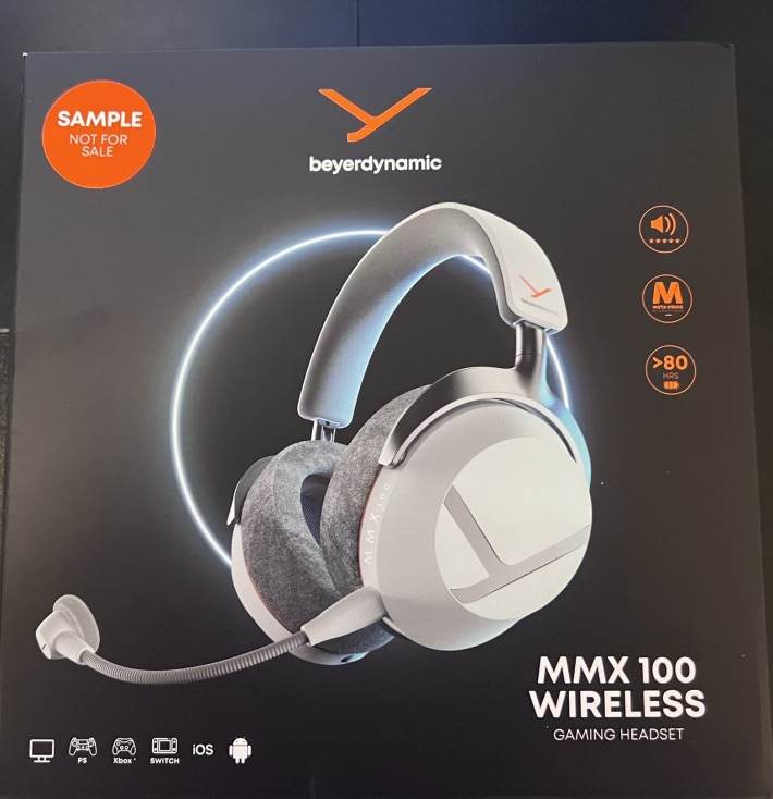 MMX 100 wireless 箱の正面