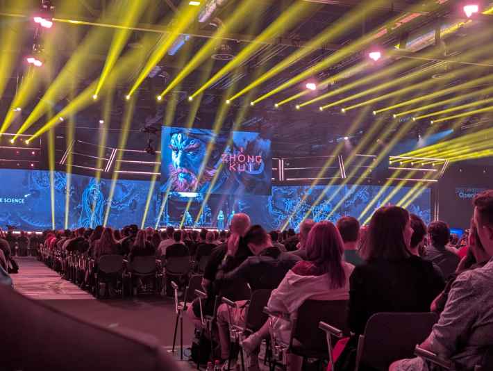 PXL_20250819_200247414-min