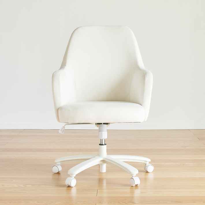 「Pixio」ブランド初のゲーミングチェアが発売！ベロア生地で包み込む“マシュマロチェア”、10%オフの記念セールもの画像