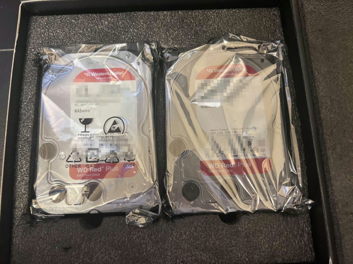 NAS用の別売HDD（WD Red Plus）