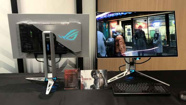 ASUS最新モニター内覧会「Beyond Vision」。ゼロ距離でもドットが見え