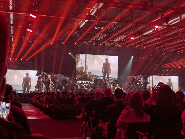 PXL_20250819_191203335-min