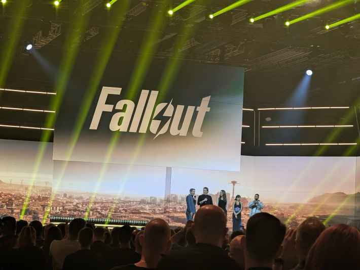 PXL_20250819_184419289-min