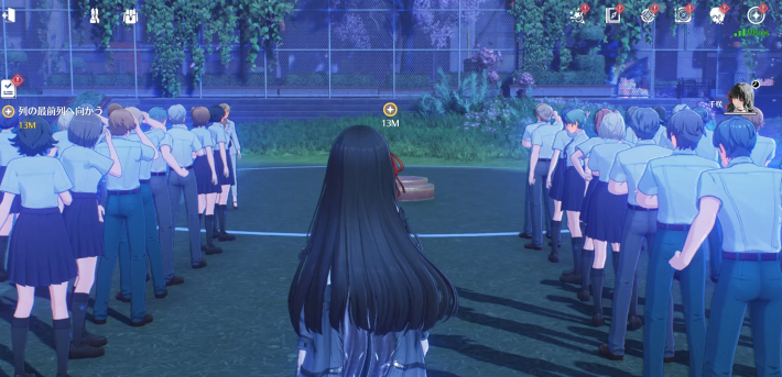 最前列へ向かい自己紹介を始める