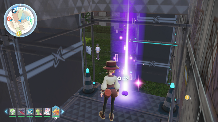 ジョーヌ7番地の中庭のカラフルなネジ