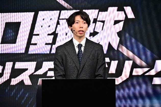 登壇する株式会社バンダイ「プロ野球 ファンスターズリーグ」プロデューサーの中村広大氏